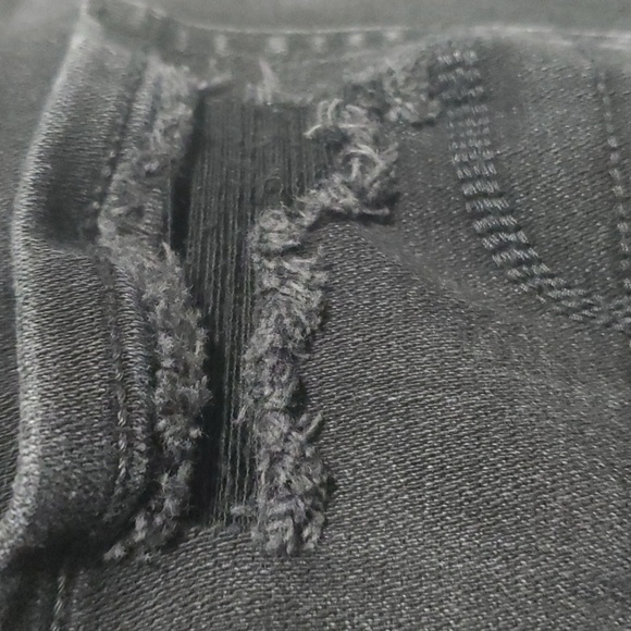 American Eagle Jeans Womens Size 4 Black Distressed Destroyed Holes Denim Jean - Picture 9 of 9